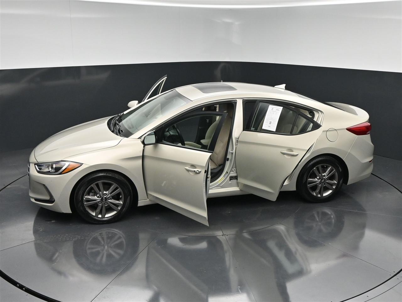 Hyundai Elantra Value Edition 6A 2017