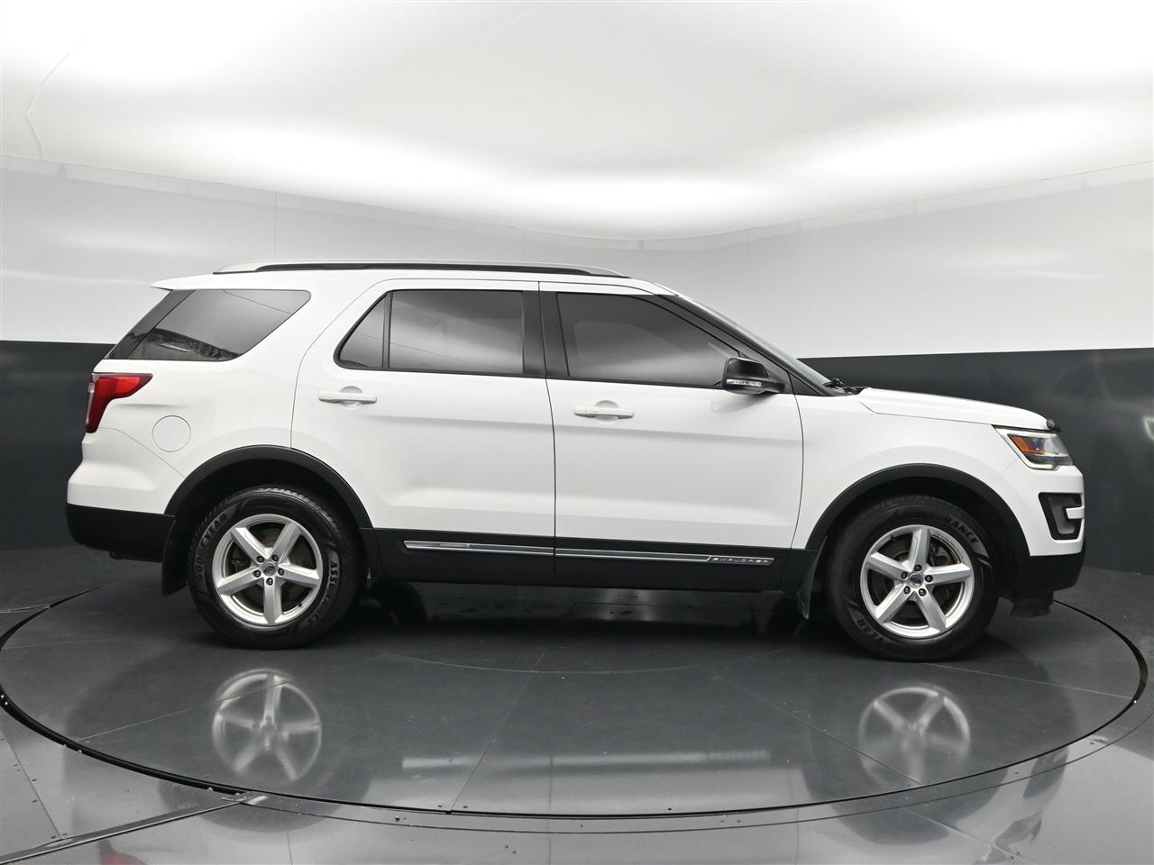 Ford Explorer XLT 4WD 2017