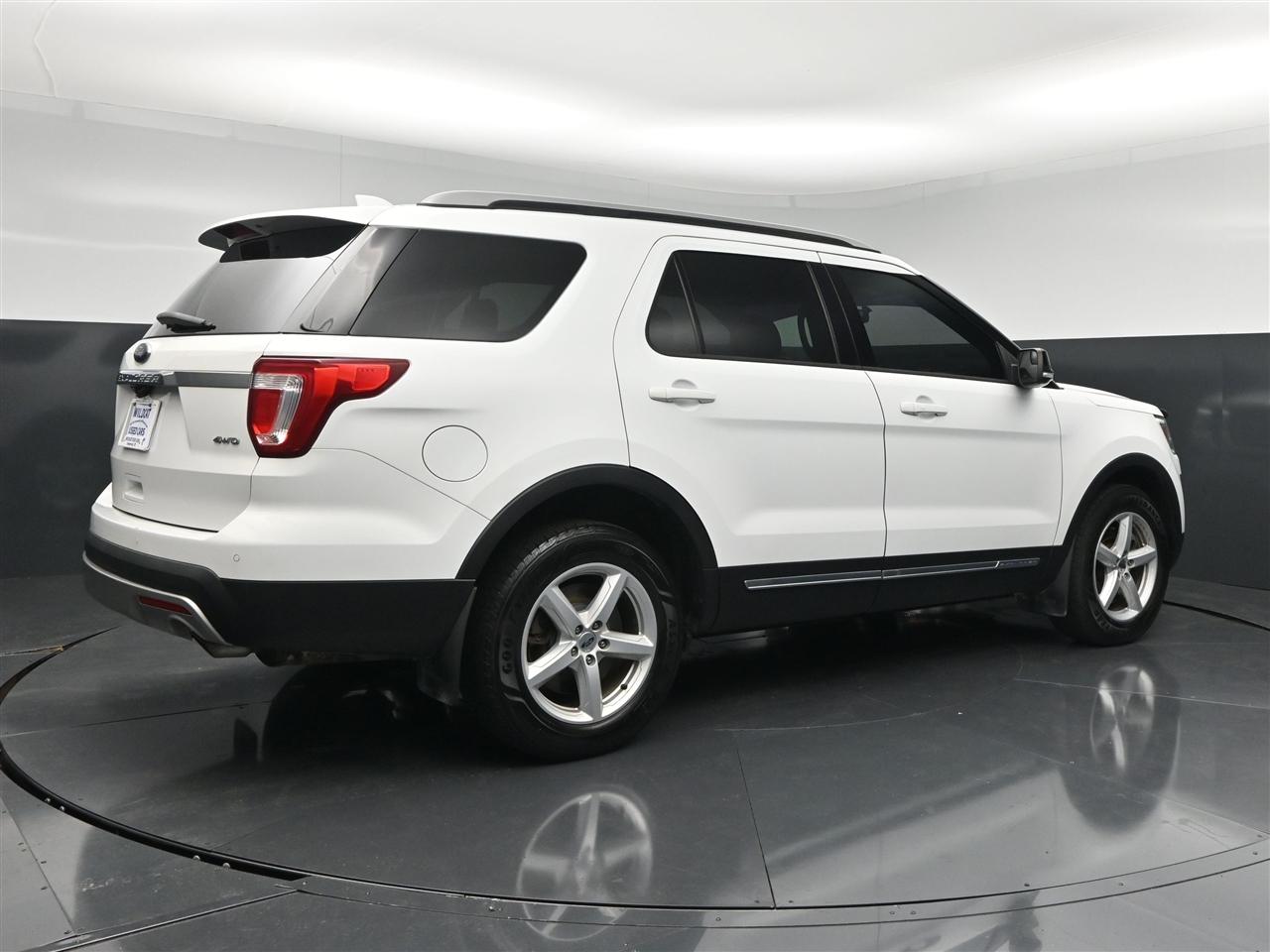 Ford Explorer XLT 4WD 2017