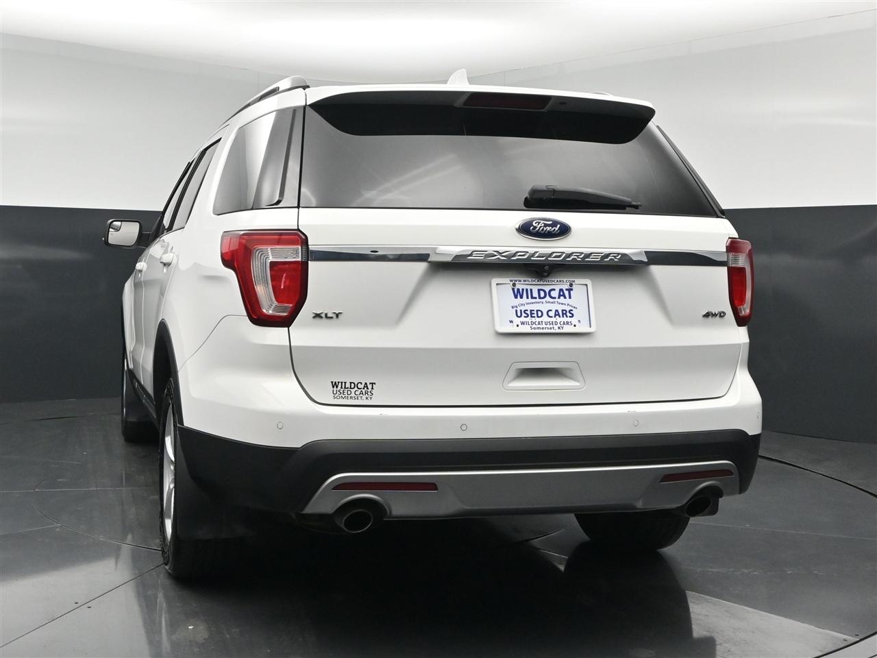 Ford Explorer XLT 4WD 2017