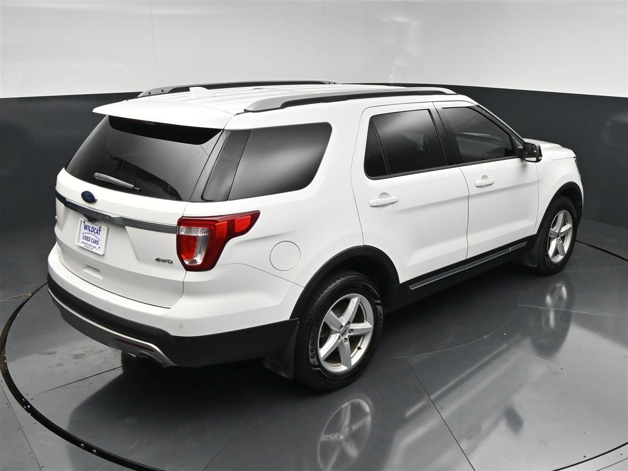 Ford Explorer XLT 4WD 2017