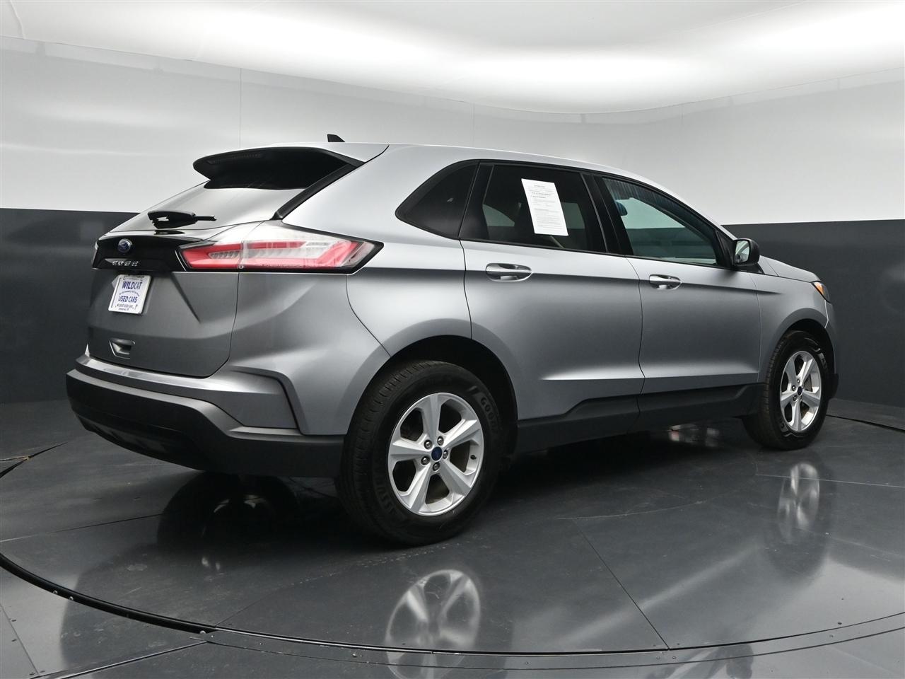 Ford Edge SE FWD 2021