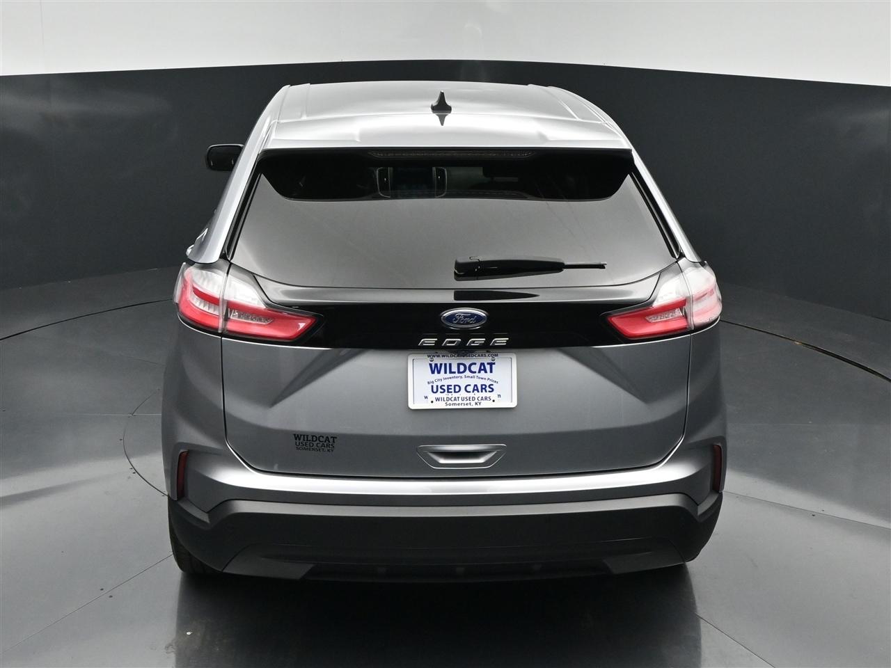 Ford Edge SE FWD 2021