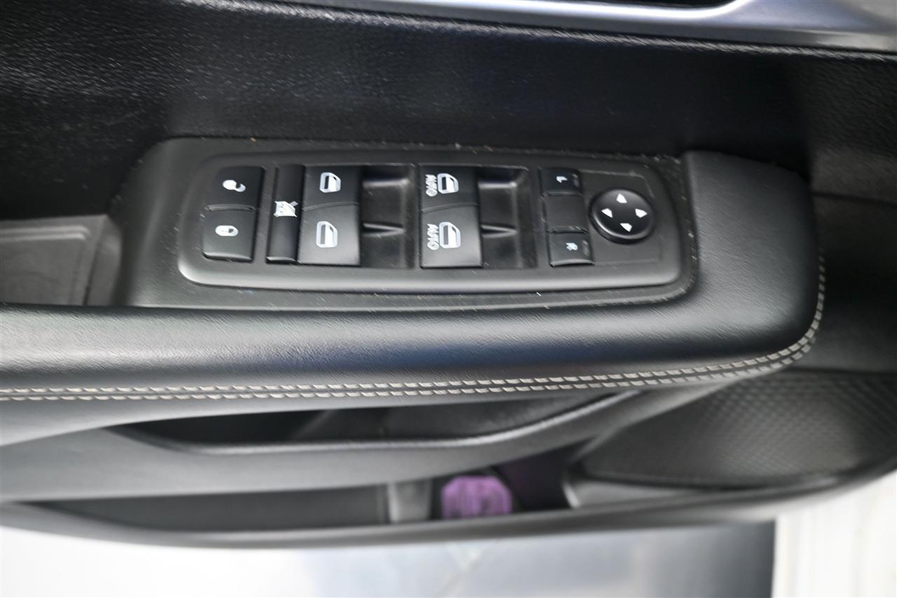 Chrysler Pacifica Touring 2023