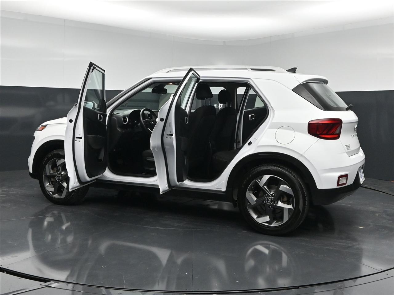Hyundai Venue SEL 2021