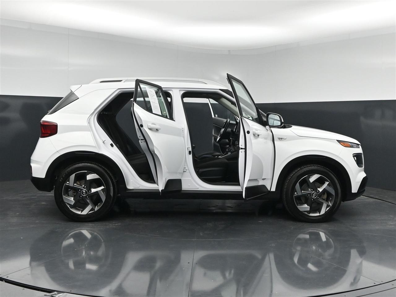 Hyundai Venue SEL 2021