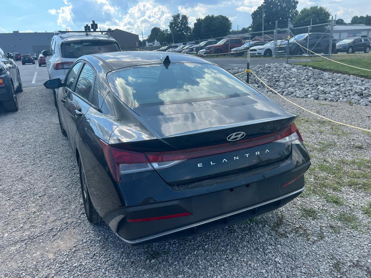 Hyundai Elantra SEL 2024