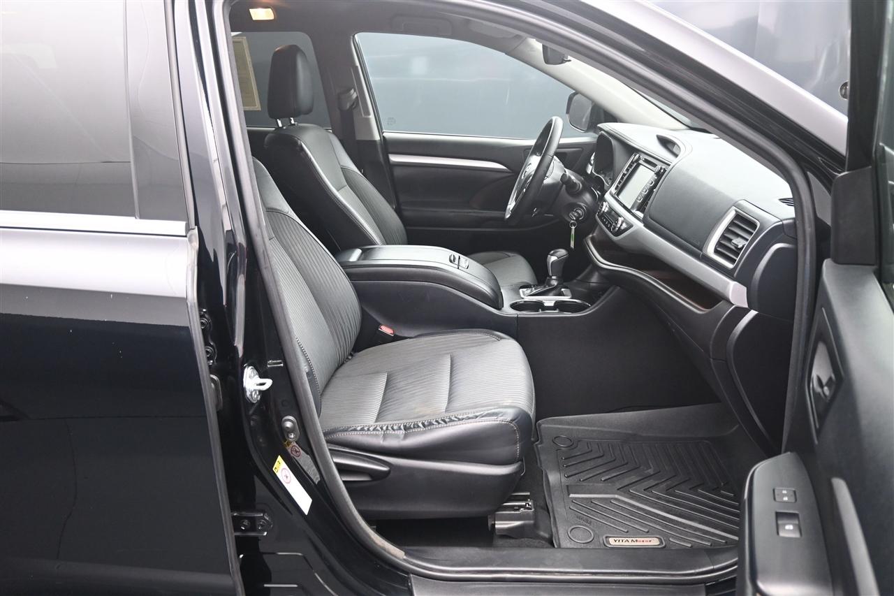 Toyota Highlander LE Plus AWD V6 2018