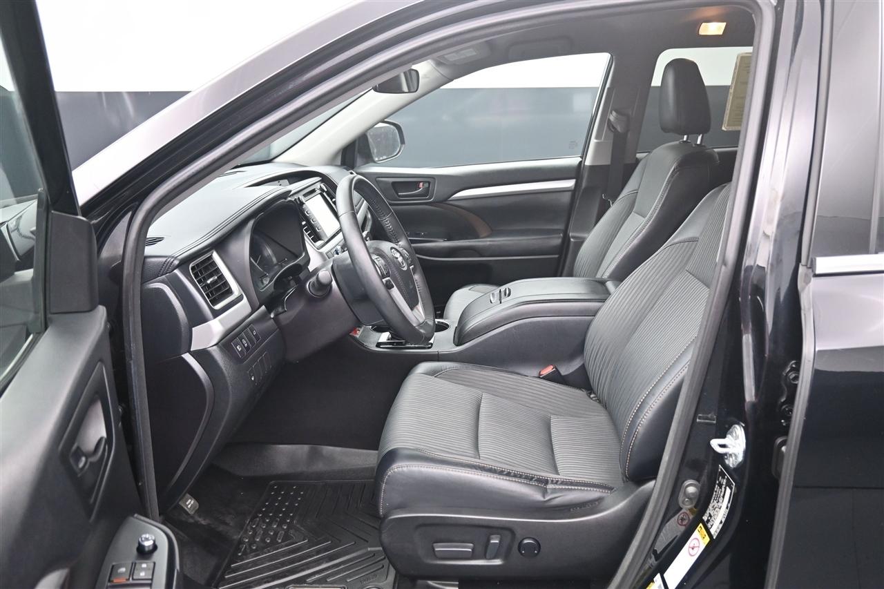 Toyota Highlander LE Plus AWD V6 2018