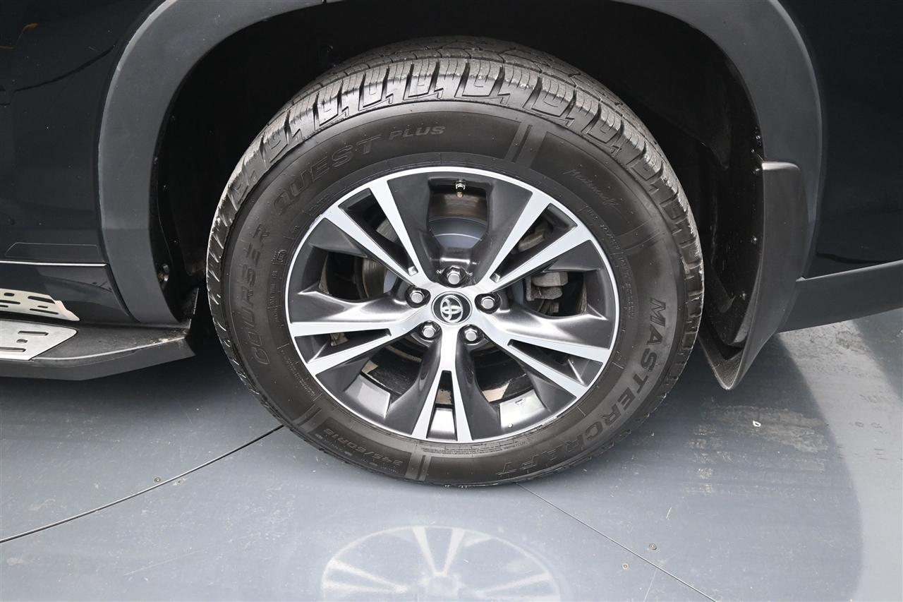 Toyota Highlander LE Plus AWD V6 2018
