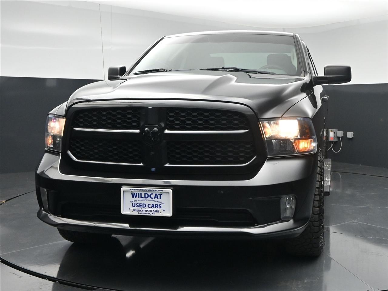 RAM 1500 Tradesman Quad Cab 4WD 2018
