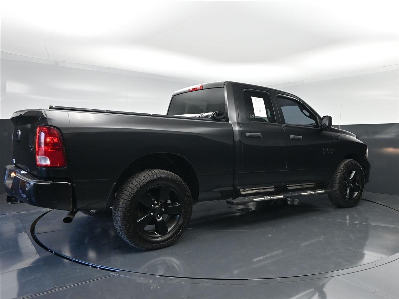 RAM 1500 Tradesman Quad Cab 4WD 2018