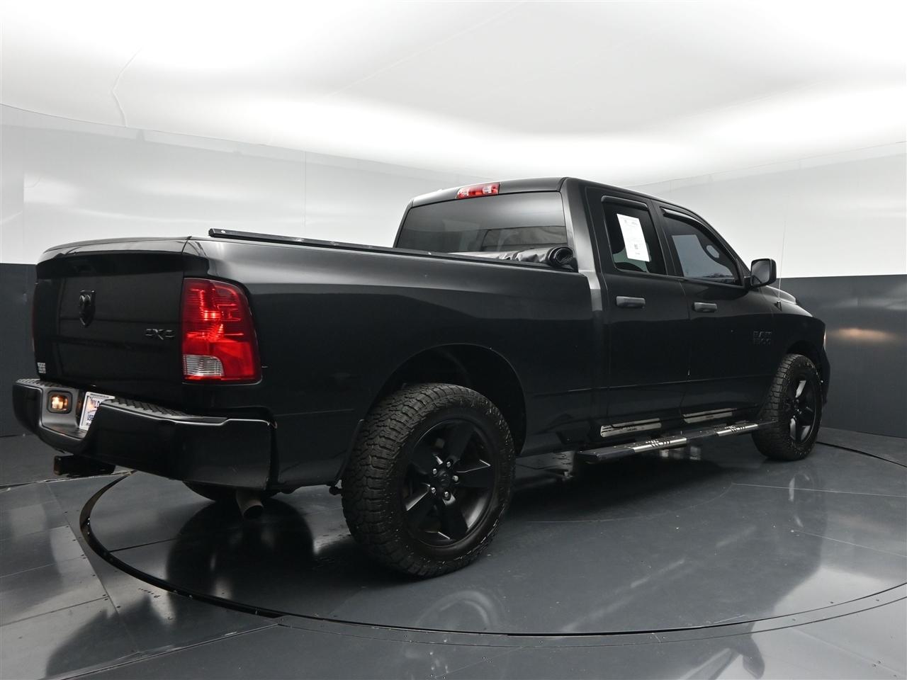 RAM 1500 Tradesman Quad Cab 4WD 2018