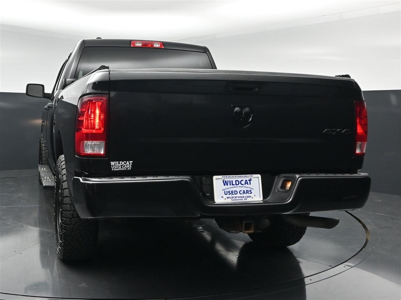 RAM 1500 Tradesman Quad Cab 4WD 2018