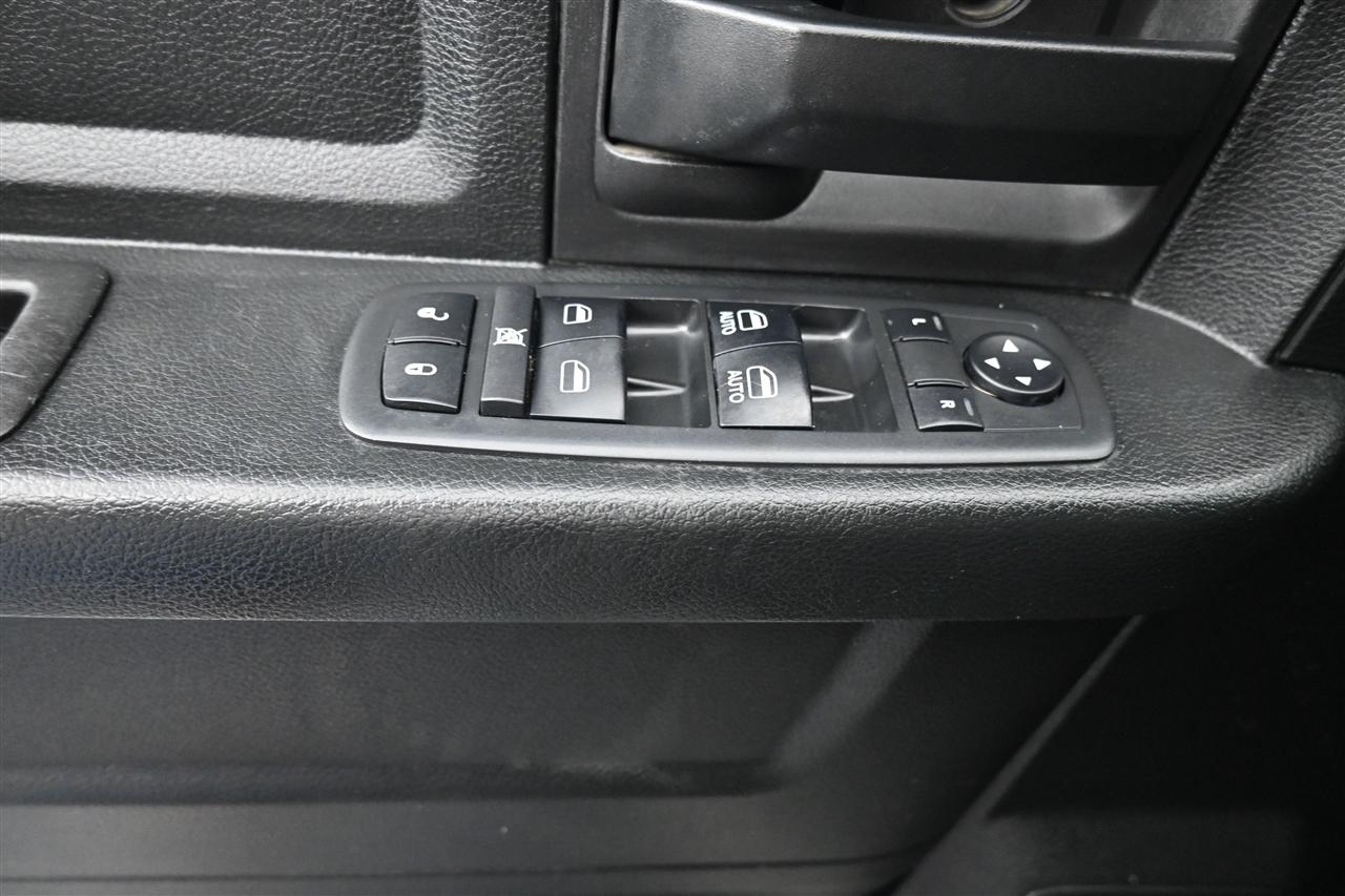 RAM 1500 Tradesman Quad Cab 4WD 2018