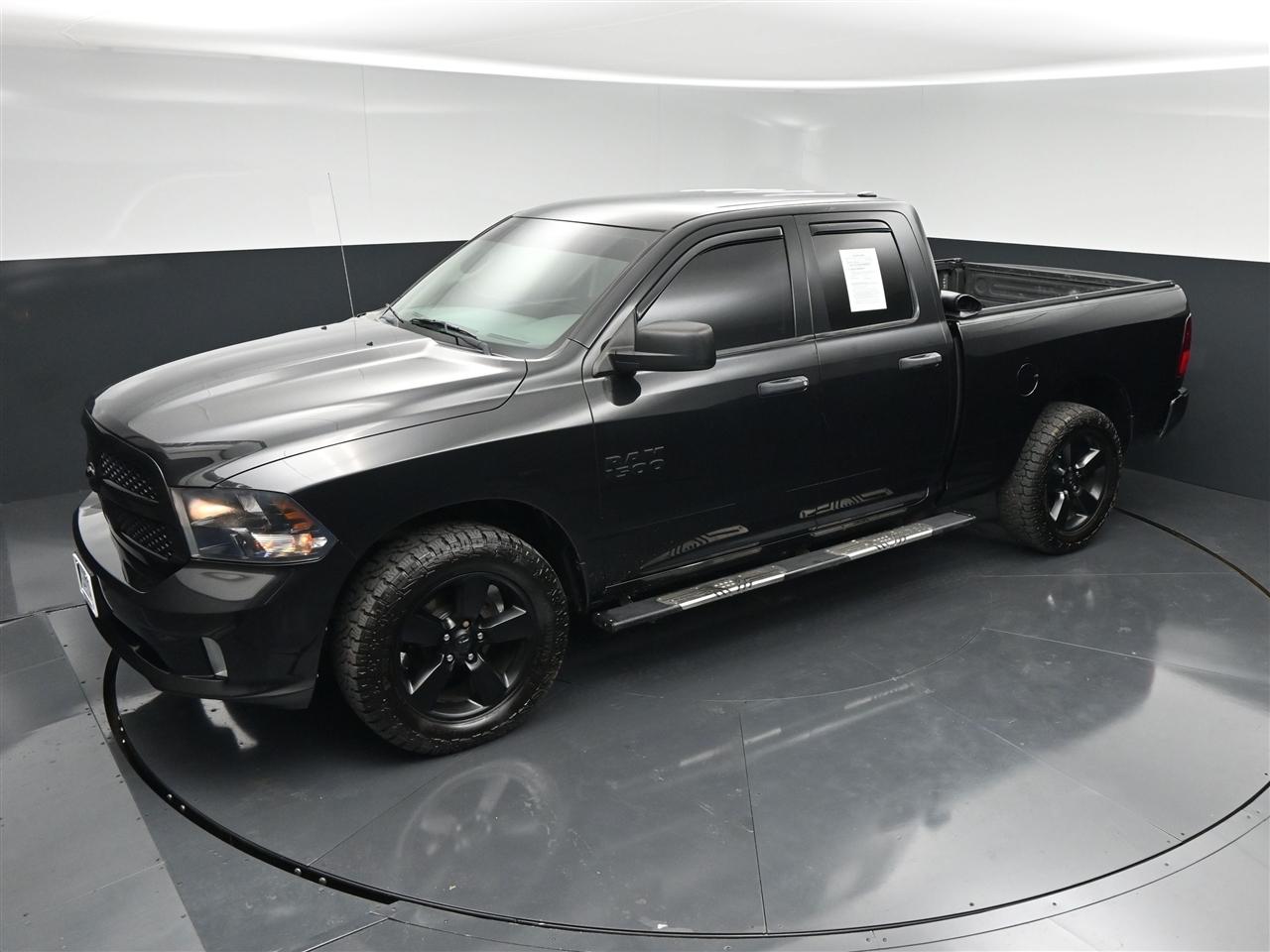 RAM 1500 Tradesman Quad Cab 4WD 2018