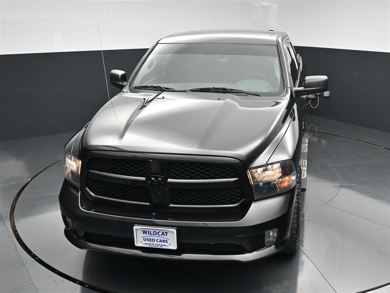 RAM 1500 Tradesman Quad Cab 4WD 2018