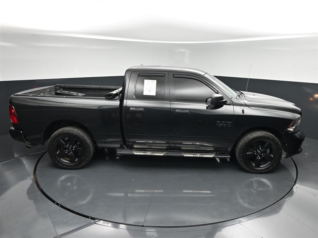RAM 1500 Tradesman Quad Cab 4WD 2018