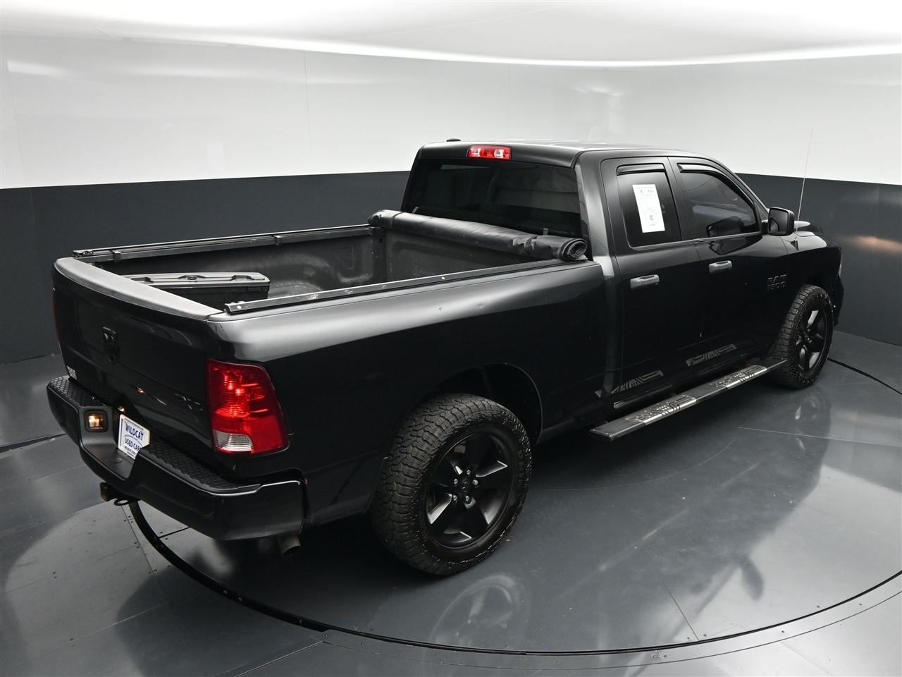 RAM 1500 Tradesman Quad Cab 4WD 2018