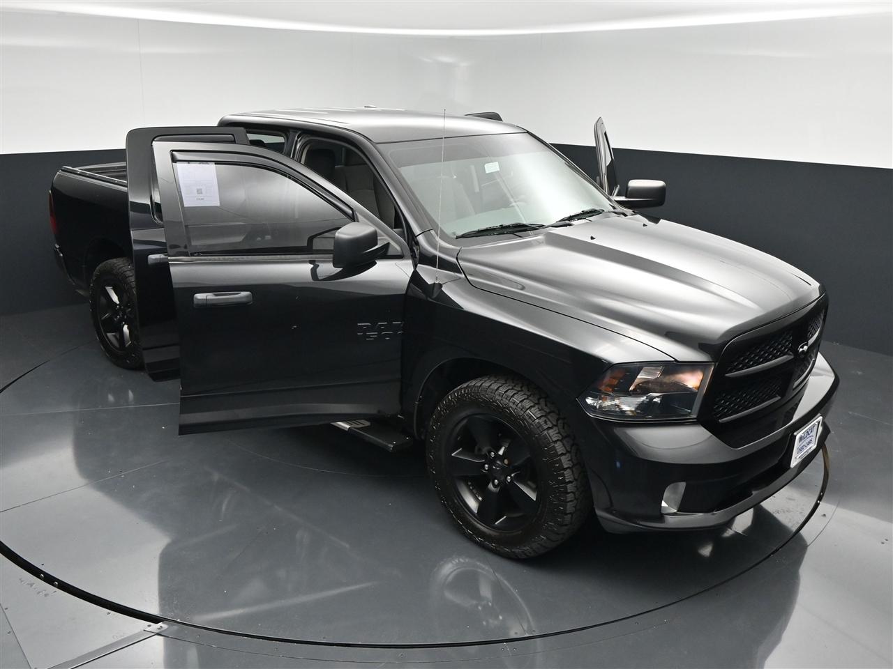 RAM 1500 Tradesman Quad Cab 4WD 2018