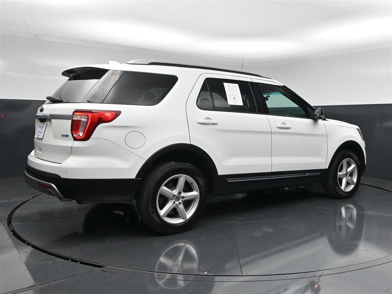 Ford Explorer XLT 4WD 2016