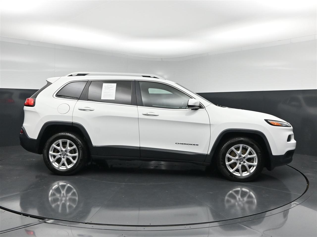 Jeep Cherokee Latitude FWD 2016