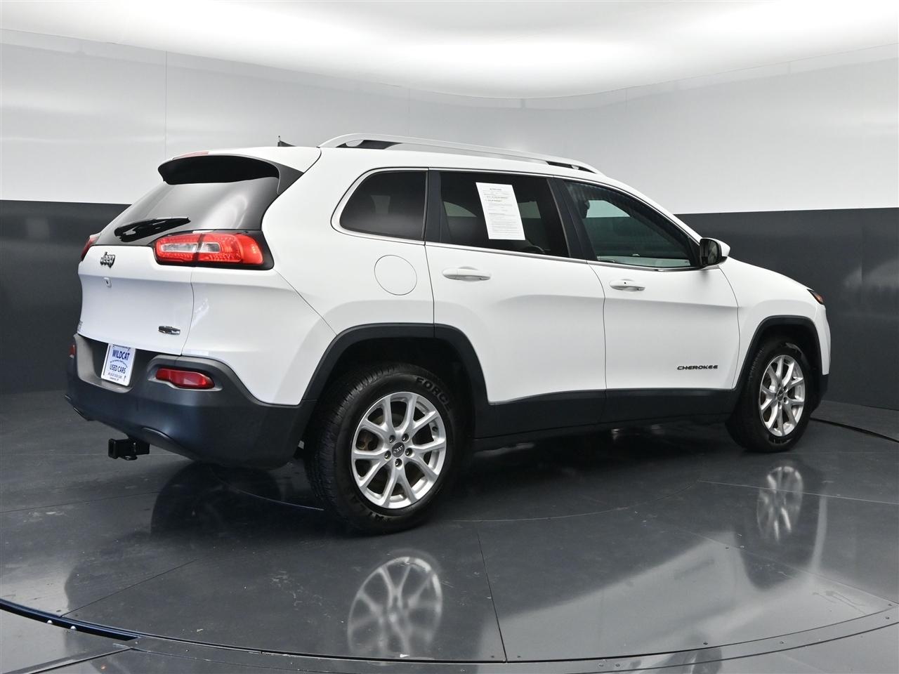 Jeep Cherokee Latitude FWD 2016