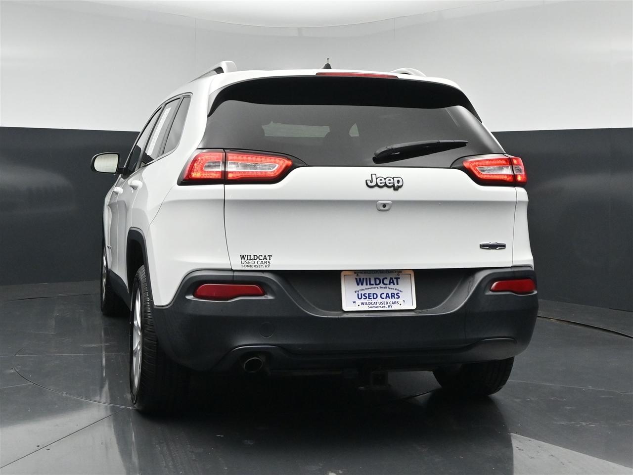 Jeep Cherokee Latitude FWD 2016