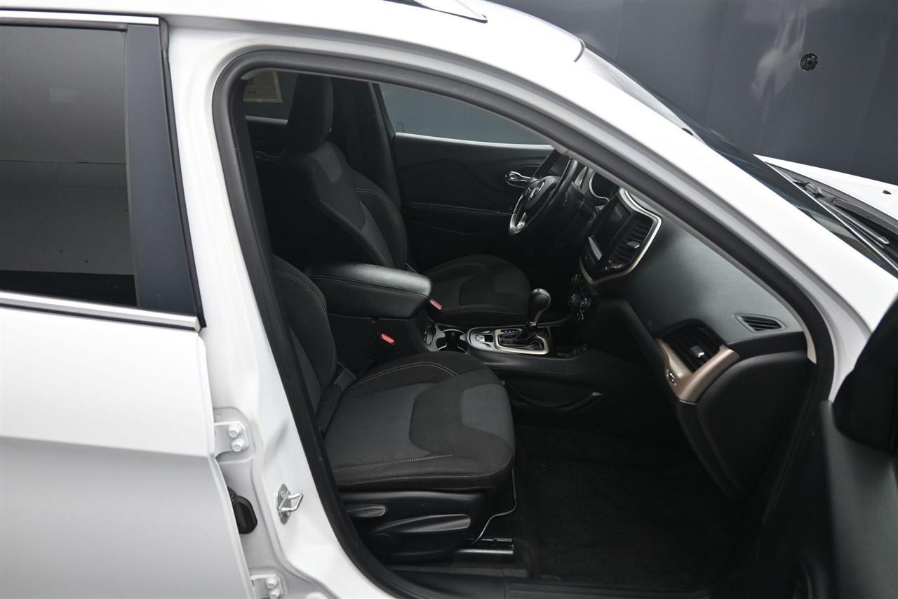 Jeep Cherokee Latitude FWD 2016