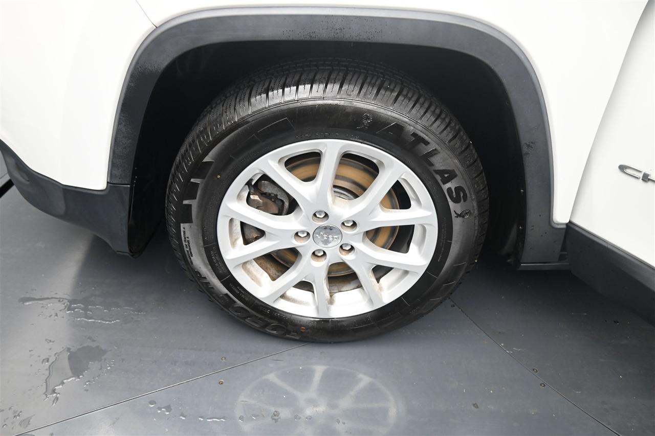 Jeep Cherokee Latitude FWD 2016