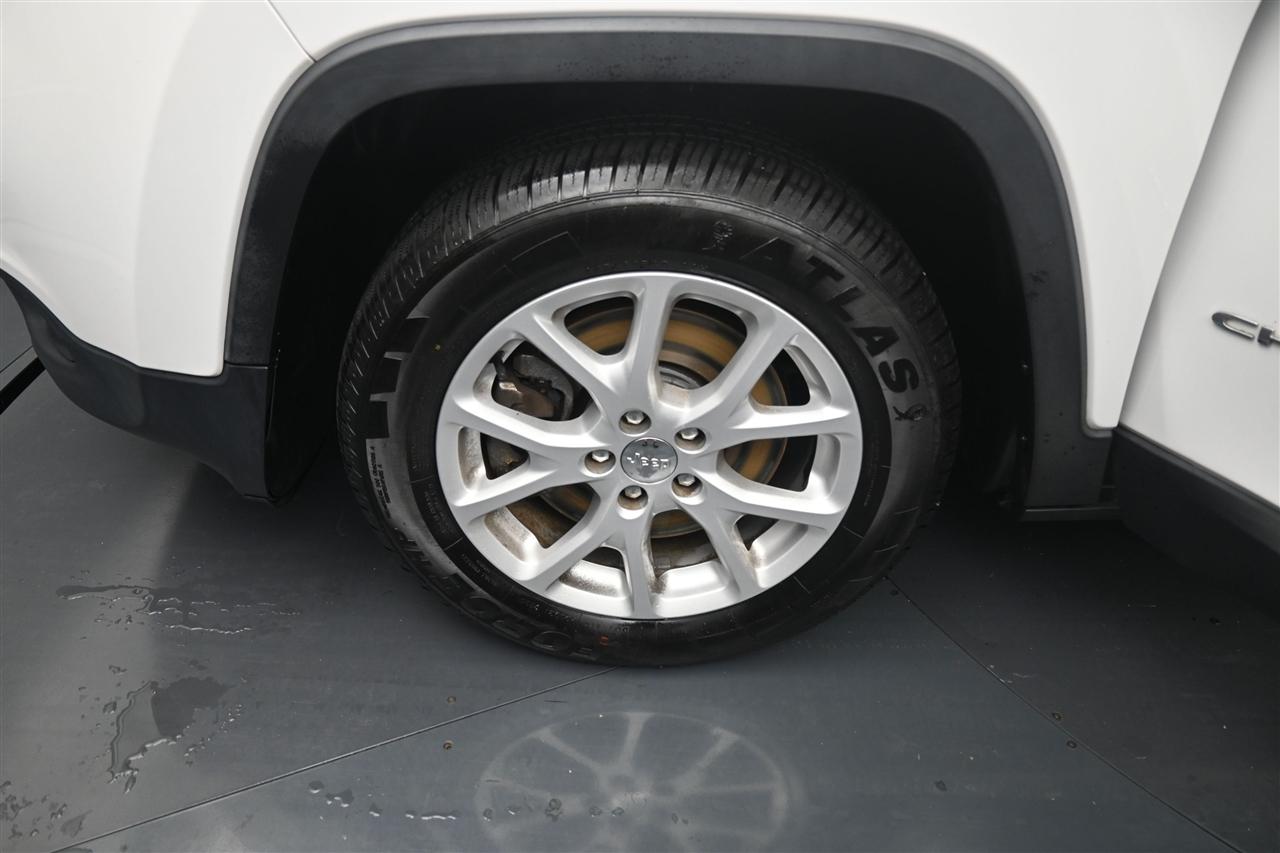 Jeep Cherokee Latitude FWD 2016