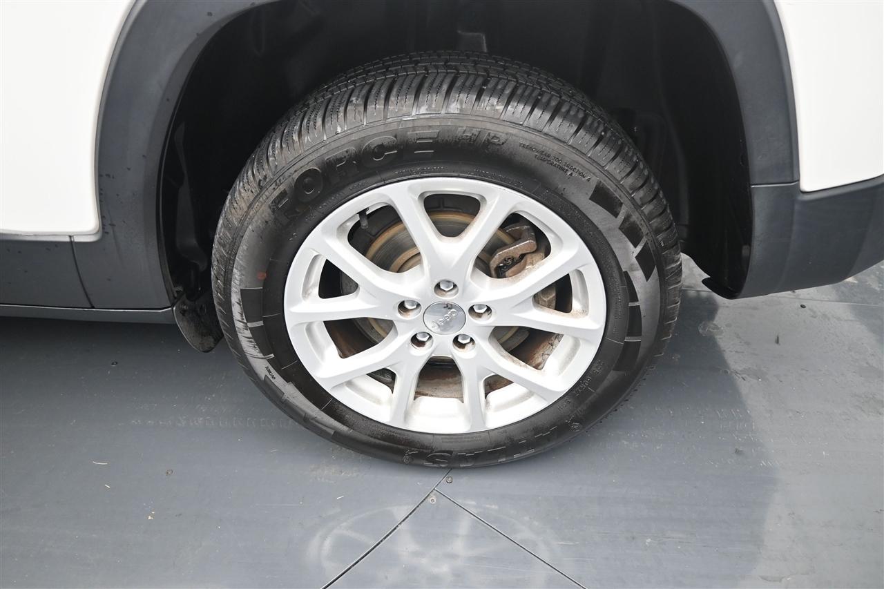 Jeep Cherokee Latitude FWD 2016