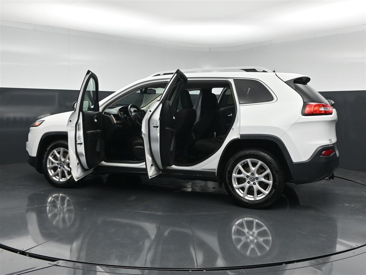 Jeep Cherokee Latitude FWD 2016