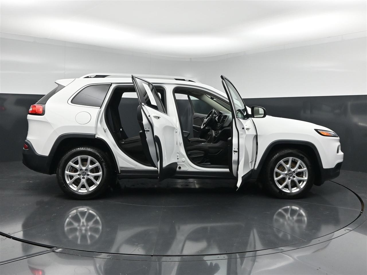Jeep Cherokee Latitude FWD 2016