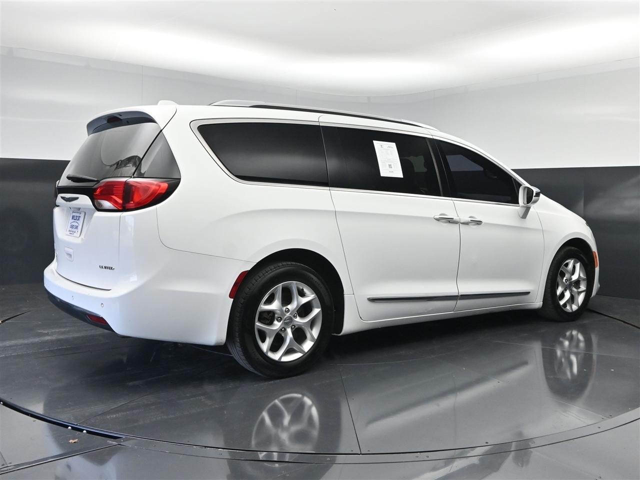 Chrysler Pacifica Limited 2020