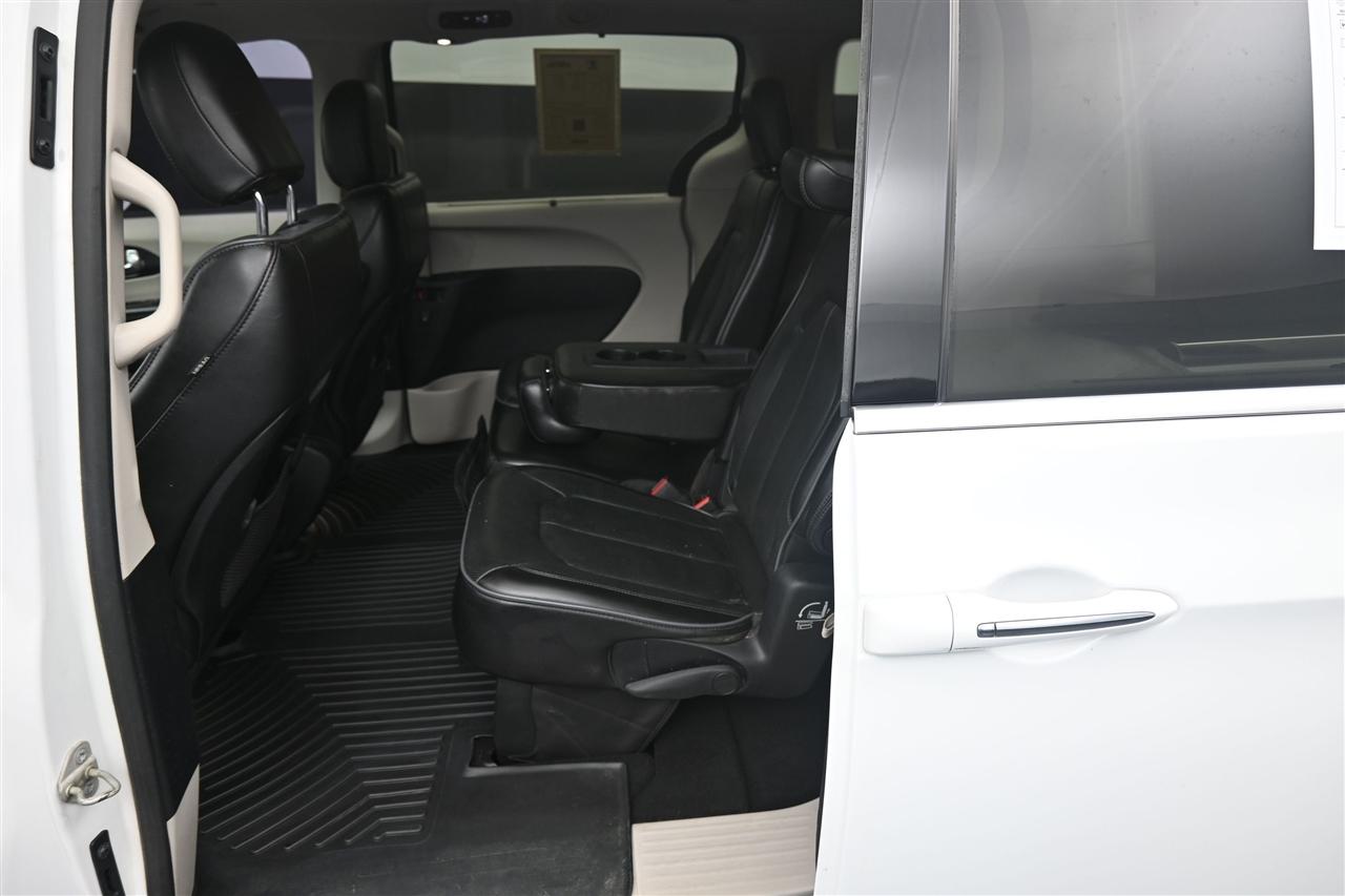 Chrysler Pacifica Limited 2020