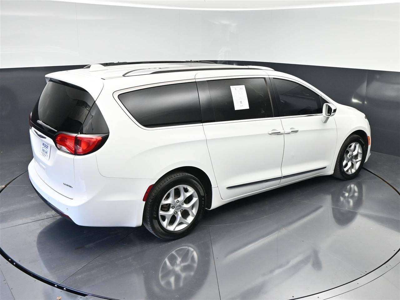 Chrysler Pacifica Limited 2020