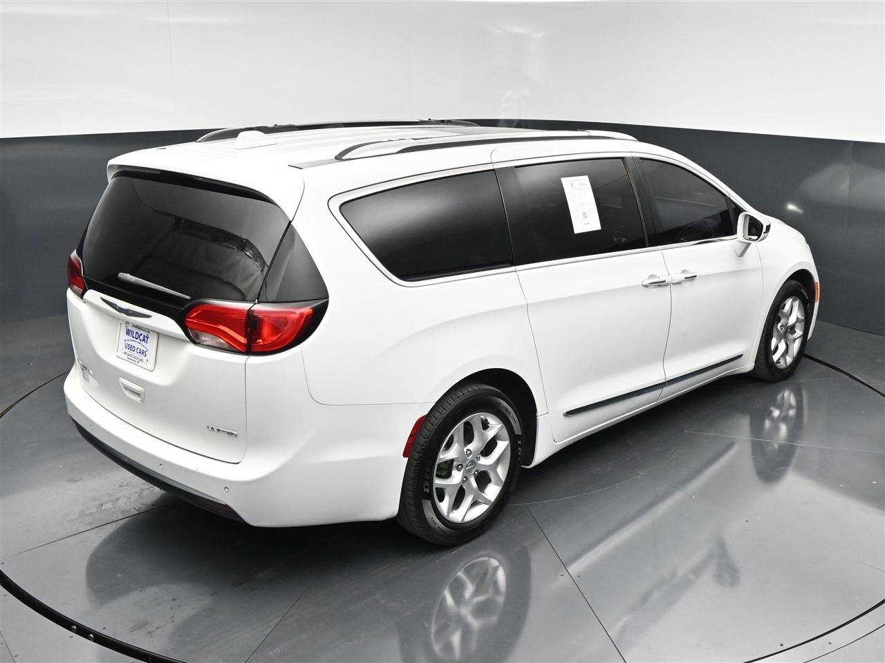 Chrysler Pacifica Limited 2020