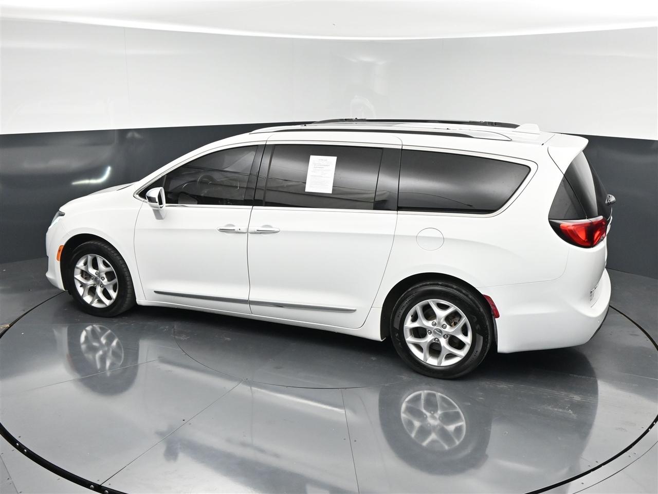 Chrysler Pacifica Limited 2020