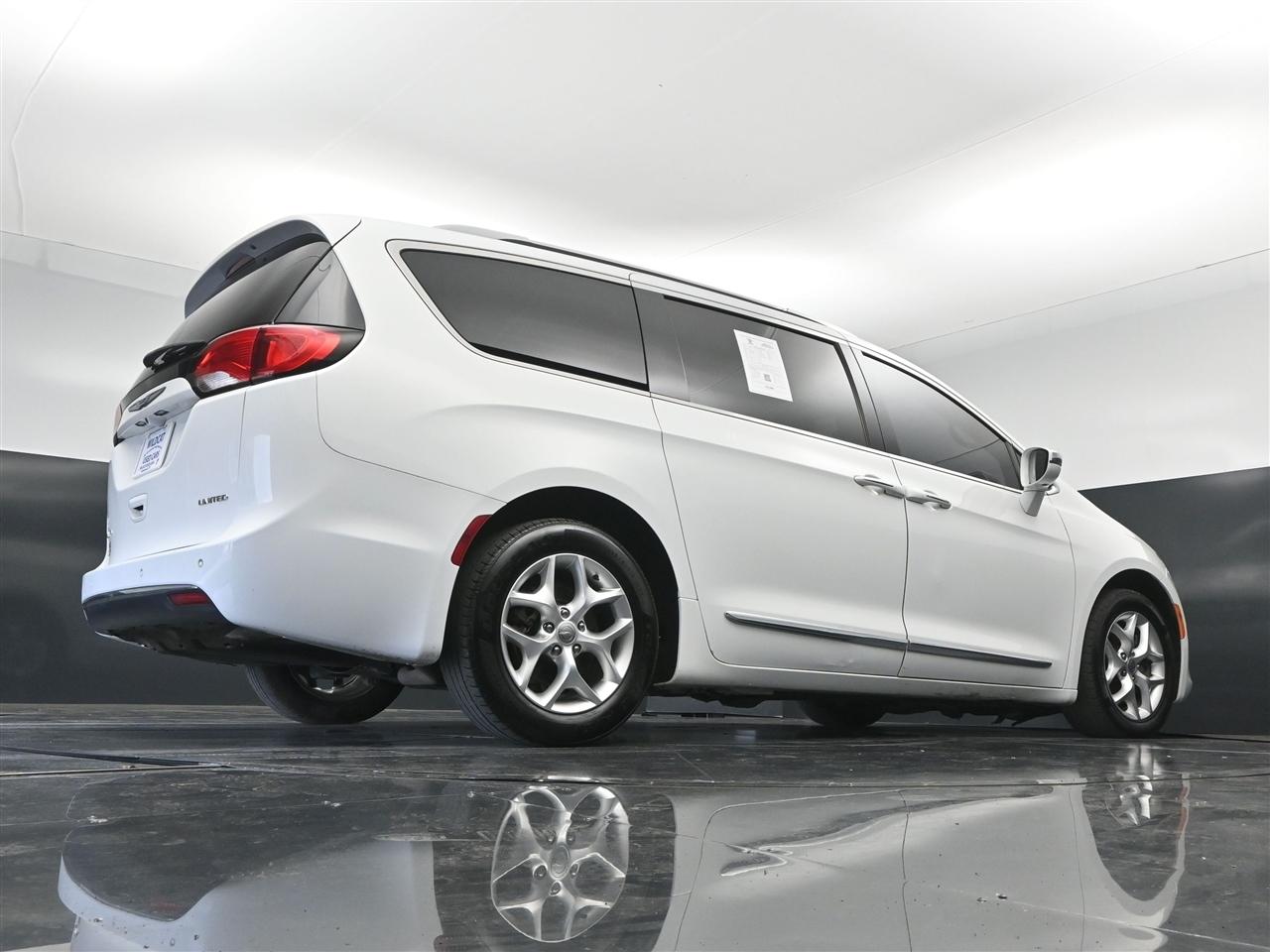 Chrysler Pacifica Limited 2020