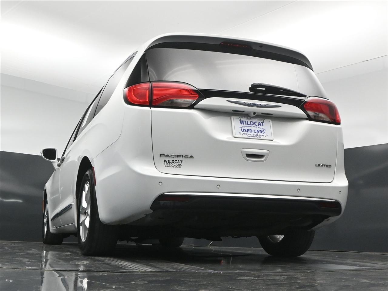 Chrysler Pacifica Limited 2020