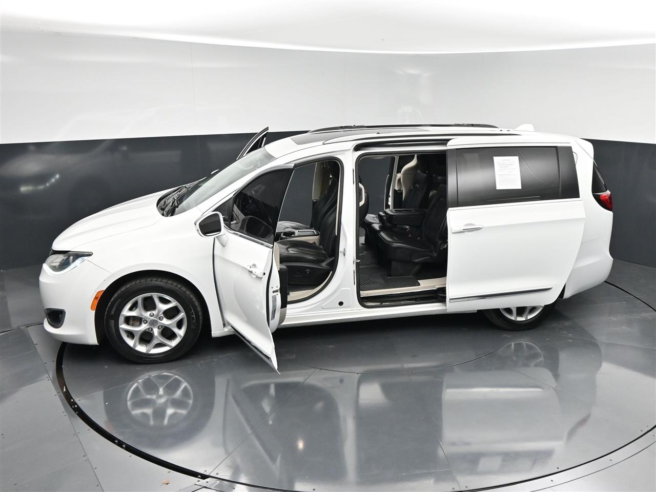 Chrysler Pacifica Limited 2020