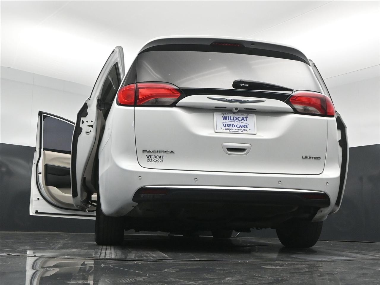 Chrysler Pacifica Limited 2020