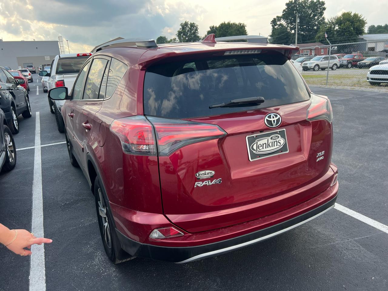 Toyota RAV4 XLE AWD 2018