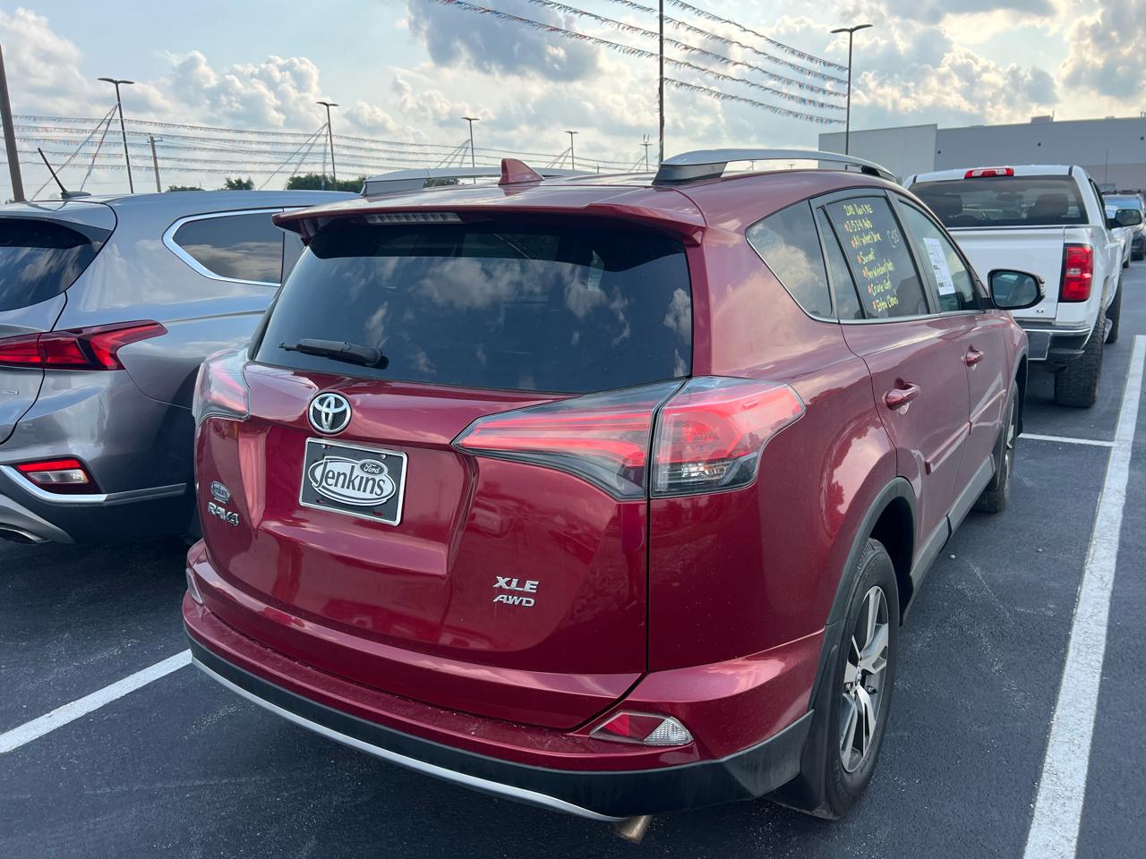 Toyota RAV4 XLE AWD 2018