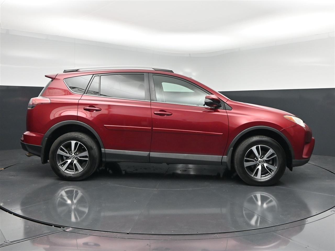 Toyota RAV4 XLE AWD 2018