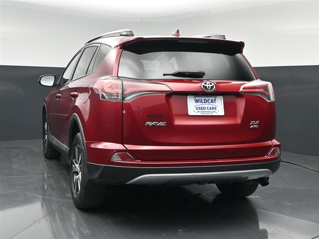 Toyota RAV4 XLE AWD 2018
