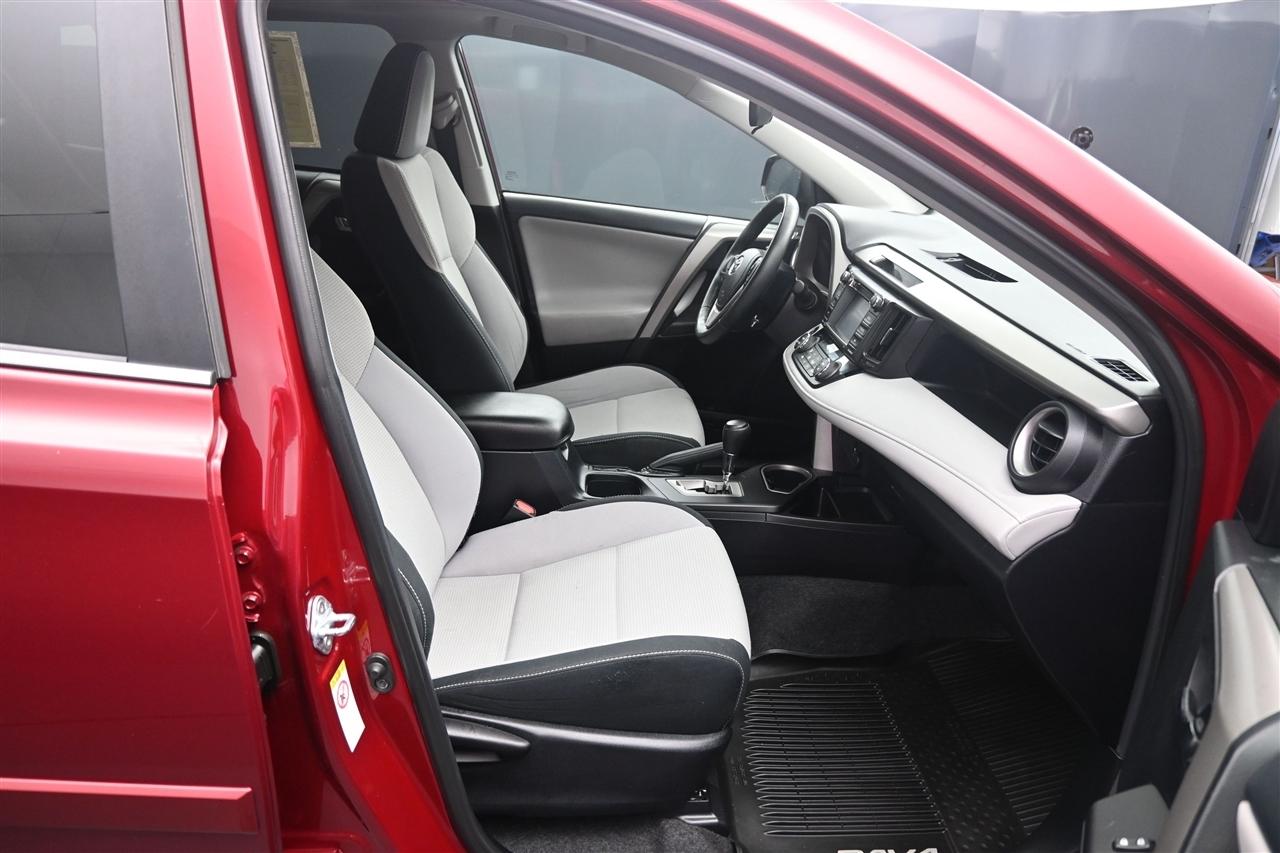 Toyota RAV4 XLE AWD 2018