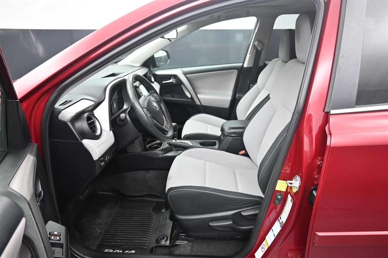 Toyota RAV4 XLE AWD 2018