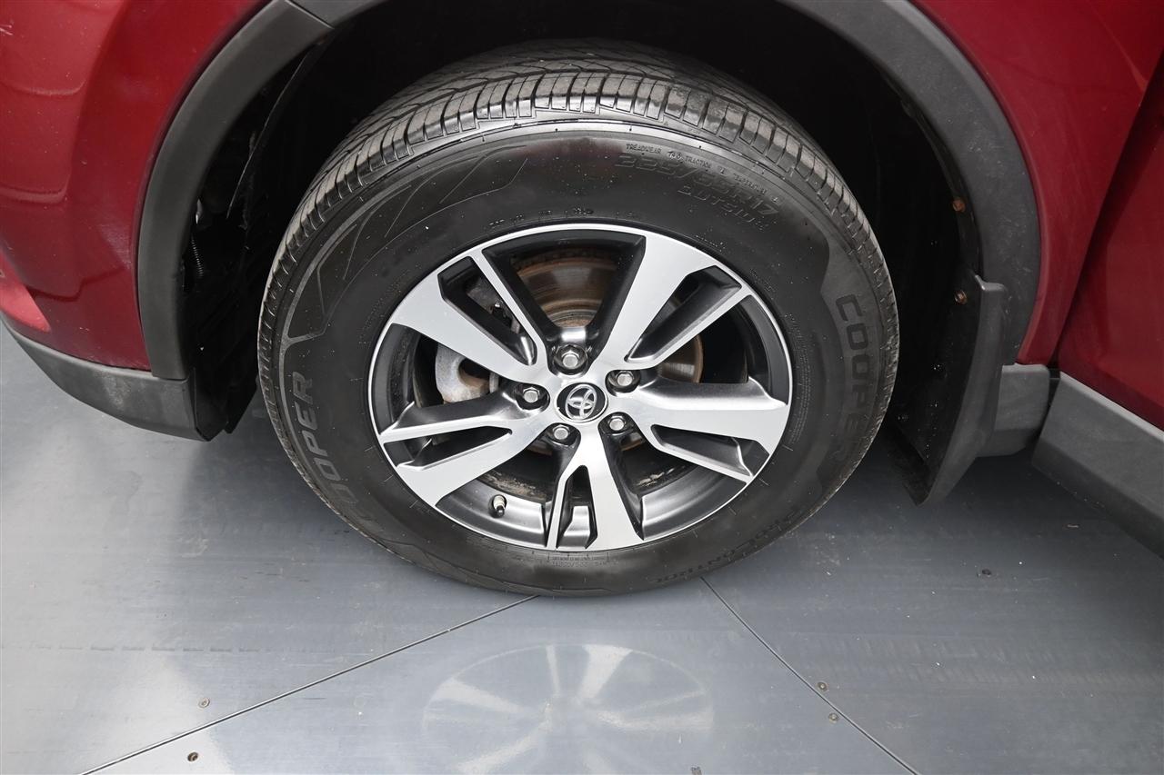 Toyota RAV4 XLE AWD 2018
